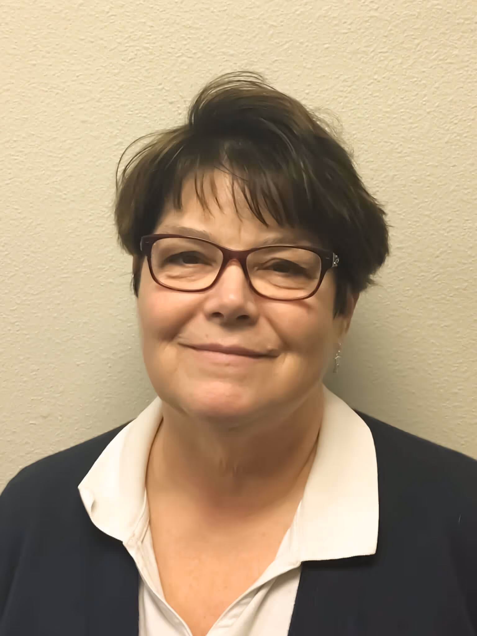 Portrait of Darlene Williams, Office Accountant at HomeRun Insurance